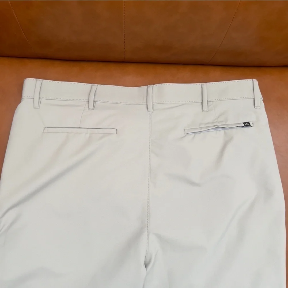 Banana Republic Men’s 38W/32L Gray Flat Front Golf Pants Lightweight Relaxed Fit